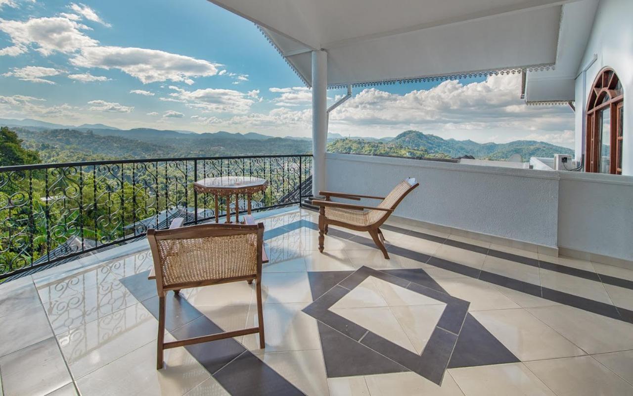 Ceylon Breeze Hotel Kandy Exterior photo